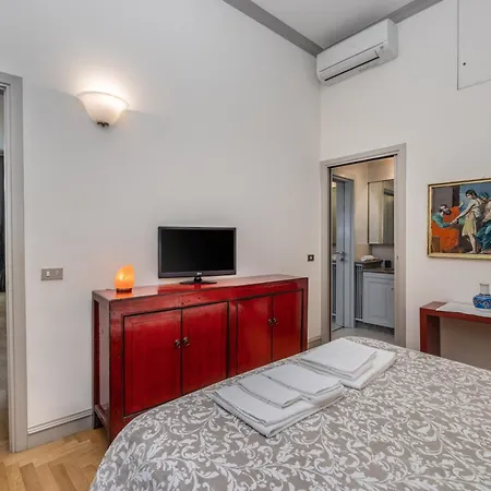 Apartment Brera Vicolo Fiori Milan