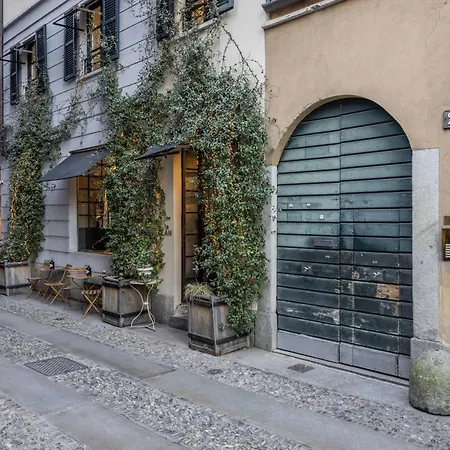Apartment Brera Vicolo Fiori *